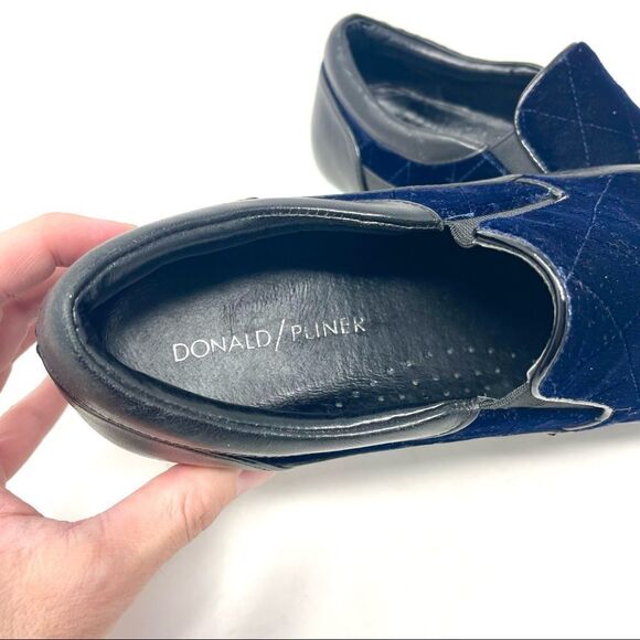 DONALD J. Pliner Ronie Navy Velvet Diamond Quilt Slip-On Sneakers Size 5.5 - Picture 8 of 11
